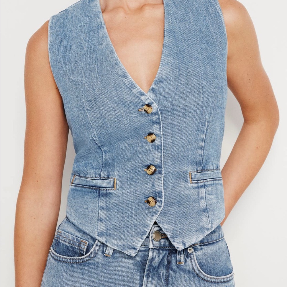 Good American Light Blue Denim Vest size M